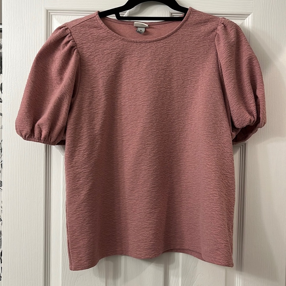 A NEW DAY. Pink puff sleeve shirt.